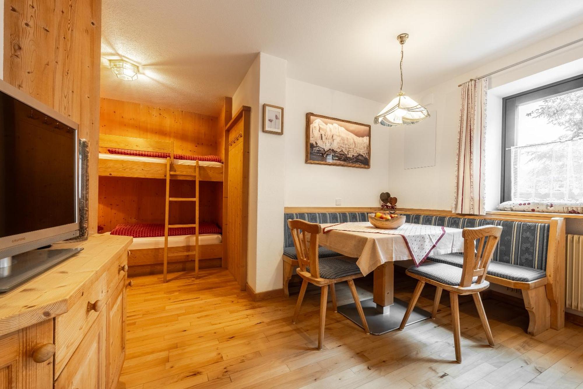 Apartment Ciasa Laoi Сан-Кассиано Экстерьер фото